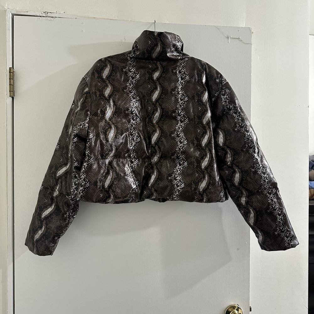 SHEIN Cropped Snakeskin Puffer Jacket Womens XS Brown Faux Leather Y2K - Picture 2 of 9